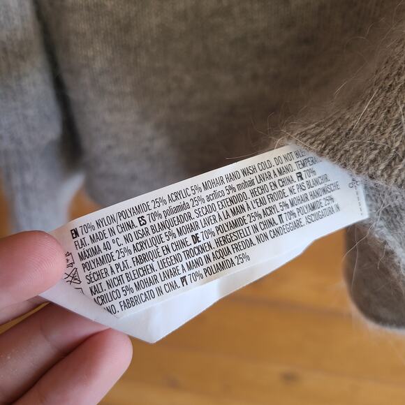 Endless Rose Gray Fuzzy Tiered Bell Sleeve Acrylic Mohair Semi Crop Sweater XS - Picture 5 of 6